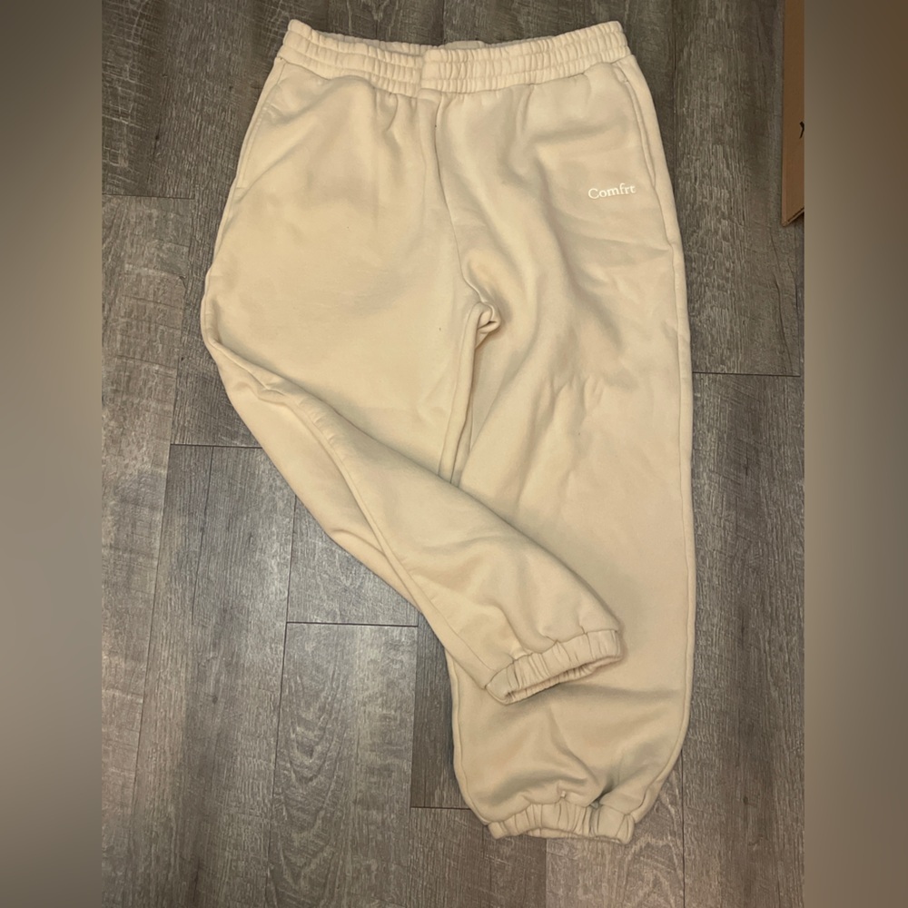 Comfrt Cream Joggers for Women size 2XL